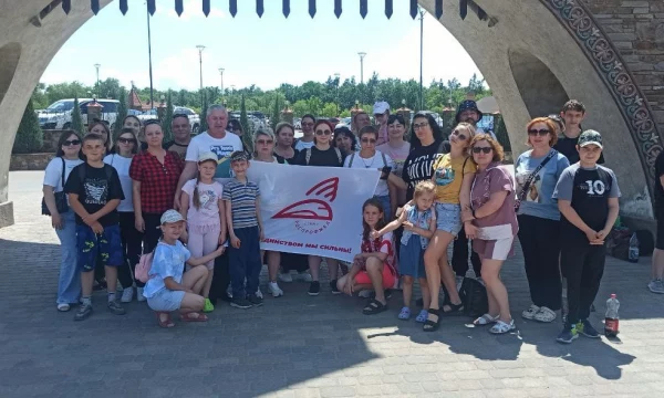 Профсоюз железнодорожной станции Батайск и локомотивного депо Батайск подарил радость детям